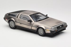 DeLorean DMC-12 LK Сребрист Sun Star 1:18 2701 Метал — снимка 6 от 8
