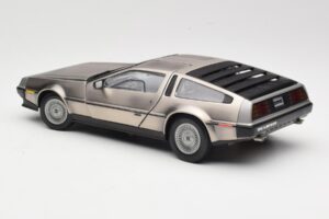 DeLorean DMC-12 LK Сребрист Sun Star 1:18 2701 Метал — снимка 7 от 8