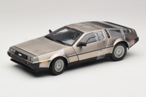DeLorean DMC-12 Сребърен Sun Star 1:18 2703 Метал
