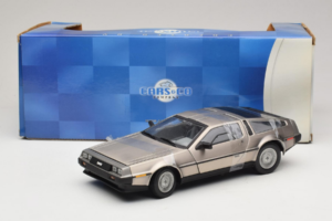 DeLorean DMC-12 Сребърен Sun Star 1:18 2703 Метал — снимка 6 от 6