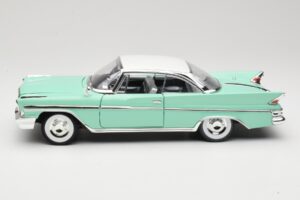 DeSoto Adventurer Зелен American Mint 1:18 92738 Метал — снимка 4 от 8