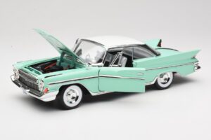 DeSoto Adventurer Зелен Road Signature 1:18 92738-R1 Метал — снимка 2 от 8