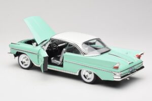 DeSoto Adventurer Зелен Road Signature 1:18 92738-R1 Метал — снимка 5 от 8