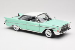 DeSoto Adventurer Зелен Road Signature 1:18 92738-R1 Метал — снимка 6 от 8