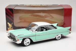 DeSoto Adventurer Зелен Road Signature 1:18 92738-R1 Метал — снимка 8 от 8