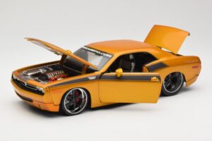 Dodge Challenger Concept Златен Maisto 1:18 31320 Метал — снимка 2 от 8