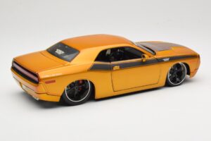 Dodge Challenger Concept Златен Maisto 1:18 31320 Метал — снимка 3 от 8