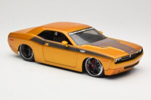 Dodge Challenger Concept Златен Maisto 1:18 31320 Метал — снимка 6 от 8