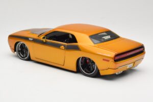 Dodge Challenger Concept Златен Maisto 1:18 31320 Метал — снимка 7 от 8