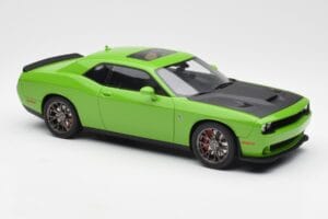 Dodge Challenger SRT Hellcat Зелен GT Spirit 1:18 GT168 Смола — снимка 4 от 6