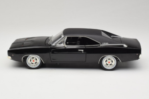 Dodge Charger R/T Steve McQueen Bullitt Movie Greenlight 1:18 12839 Метал — снимка 4 от 8