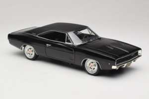 Dodge Charger R/T Steve McQueen Bullitt Movie Greenlight 1:18 12839 Метал — снимка 6 от 8