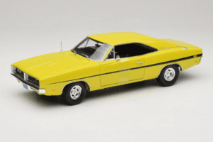 Dodge Charger R/T Жълт Dirty Mary Crazy Larry Auto World 1:18 AWSS101/06 Метал
