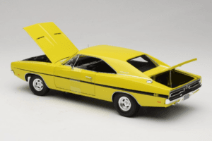 Dodge Charger R/T Жълт Dirty Mary Crazy Larry Auto World 1:18 AWSS101/06 Метал — снимка 5 от 8