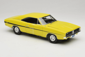 Dodge Charger R/T Жълт Dirty Mary Crazy Larry Auto World 1:18 AWSS101/06 Метал — снимка 6 от 8