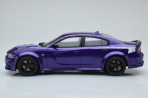 Dodge Charger Super Bee Лилав GT Spirit 1:18 GT895 Смола — снимка 3 от 6