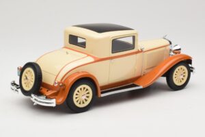 Dodge Eight DG Coupe Бежов BoS Models 1:18 BOS289 Смола — снимка 2 от 6