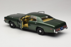 Dodge Monaco Зелен Hunter GreenLight 1:18 19045 Метал — снимка 5 от 8
