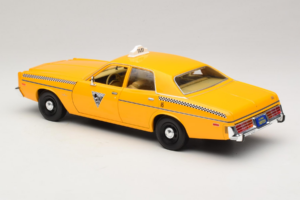 Dodge Monaco Taxi Rocky III GreenLight 1:18 19111 Метал — снимка 7 от 8