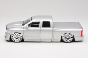 Dodge Ram Tuned Сребърен Jada 1:18 63162-SM Метал — снимка 4 от 8