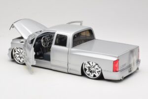 Dodge Ram Tuned Сребърен Jada 1:18 63162-SM Метал — снимка 5 от 8