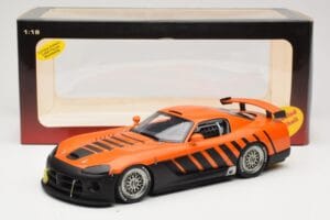 Dodge Viper Competition Coupe Go Man Go Orange AUTOart 1:18 80422 Метал — снимка 6 от 6