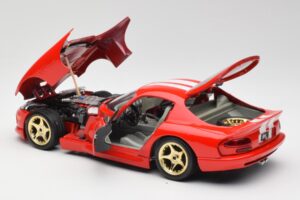 Dodge Viper GTS Червен Bburago 1:18 3075 Метал — снимка 5 от 8