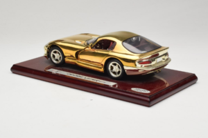 Dodge Viper GTS Gold Plated 23K Maisto 1:18 GP001 Метал — снимка 7 от 8