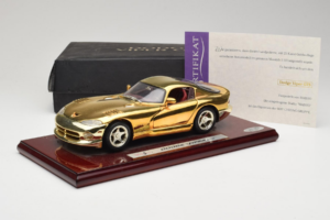 Dodge Viper GTS Gold Plated 23K Maisto 1:18 GP001 Метал — снимка 8 от 8