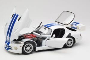 Dodge Viper GTS-R GT2 Бял 1997 Maisto 1:18 50316 Метал — снимка 2 от 8