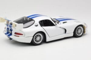 Dodge Viper GTS-R GT2 Бял 1997 Maisto 1:18 50316 Метал — снимка 3 от 8