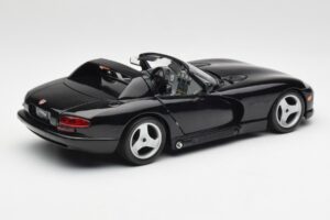 Dodge Viper RT/10 Черен Bburago 1:18 3065 Метал — снимка 3 от 8