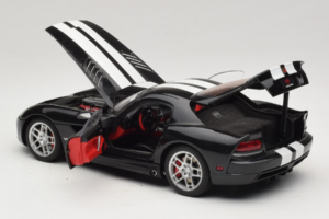 Dodge Viper SRT-10 Coupe Черен AUTOart 1:18 71712 Метал — снимка 5 от 8