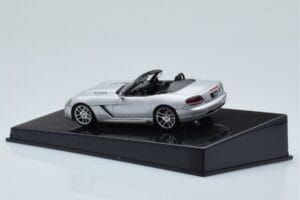 Dodge Viper SRT-10 Сребърен AUTOart 1:43 51703 Метал — снимка 3 от 4