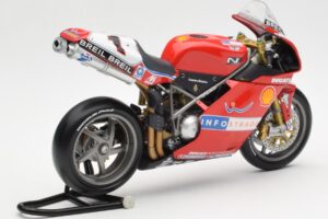 Ducati 998R WSB #1 T. Bayliss Ducati Infostrada 2002 Minichamps 1:12 122021201 Метал — снимка 3 от 6