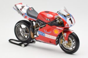 Ducati 998R WSB #1 T. Bayliss Ducati Infostrada 2002 Minichamps 1:12 122021201 Метал — снимка 4 от 6