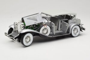 Duesenberg SJ Сребрист GreenLight 1:18 13525 Метал — снимка 2 от 8