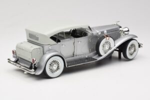 Duesenberg SJ Сребрист GreenLight 1:18 13525 Метал — снимка 3 от 8