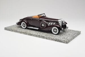 Duesenberg SJN Convertible Coupe Бордо Minichamps 1:18 107150331 Метал — снимка 6 от 6