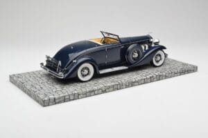 Duesenberg SJN Convertible Coupe Midnight Blue Minichamps 1:18 107150332 Метал — снимка 2 от 6