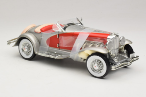 Duesenberg SJ Clark Gable's Car Сребърен Червен ERTL 1:18 7962 Метал — снимка 4 от 6