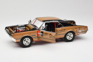 Oldsmobile 442 Hurst Hairy Olds Twin-Engine 4WD 1966 Highway 61 1:18 50089 Метал — снимка 2 от 8
