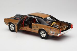 Oldsmobile 442 Hurst Hairy Olds Twin-Engine 4WD 1966 Highway 61 1:18 50089 Метал — снимка 5 от 8