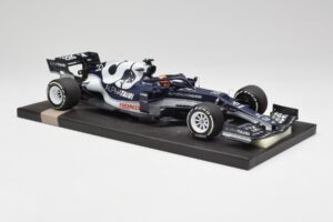 AlphaTauri AT02 #22 Y. Tsunoda Bahrain GP 2021 Minichamps 1:18 117210122 Метал — снимка 4 от 6