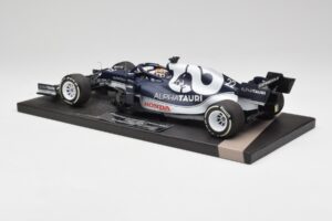 AlphaTauri AT02 #22 Y. Tsunoda Bahrain GP 2021 Minichamps 1:18 117210122 Метал — снимка 5 от 6