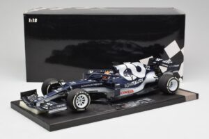 AlphaTauri AT02 #22 Y. Tsunoda Bahrain GP 2021 Minichamps 1:18 117210122 Метал — снимка 6 от 6
