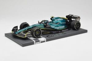 Aston Martin AMR22 Aramco #5 S. Vettel Abu Dhabi GP 2022 Last Race Collector's Edition Minichamps 1:18 117222205 Смола — снимка 2 от 7
