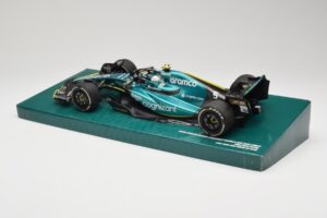 Aston Martin AMR22 #5 S. Vettel Last Race Abu Dhabi GP 2022 Minichamps 1:18 147222205 Смола — снимка 5 от 7