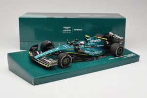 Aston Martin AMR22 #5 S. Vettel Last Race Abu Dhabi GP 2022 Minichamps 1:18 147222205 Смола — снимка 7 от 7