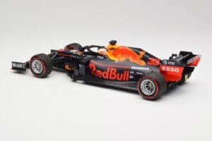 Aston Martin Red Bull Racing RB15 #33 M. Verstappen F1 2019 Minichamps 1:18 110190033 Метал — снимка 5 от 7